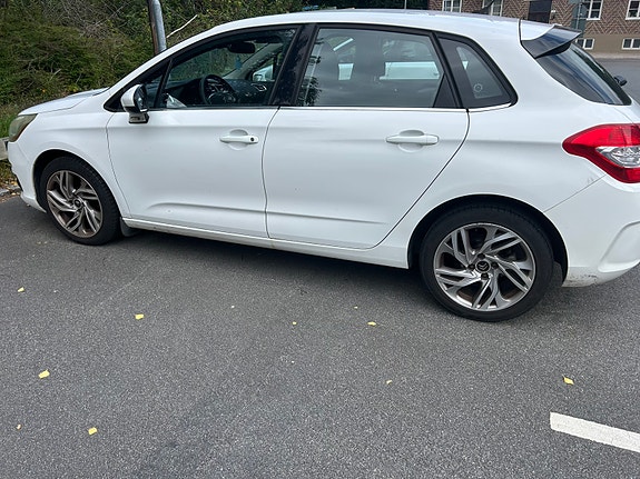 Citroen C4 3 of 4