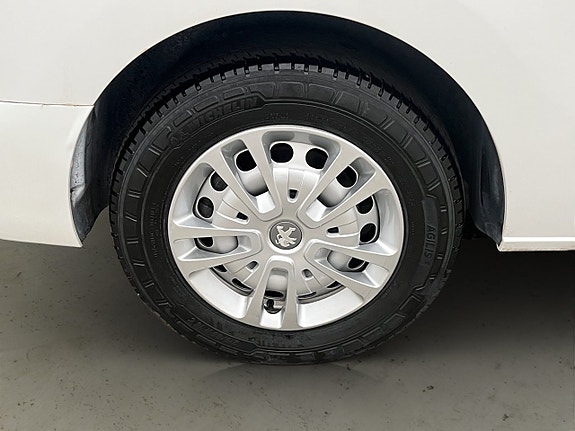 Peugeot e-Expert 30 of 30
