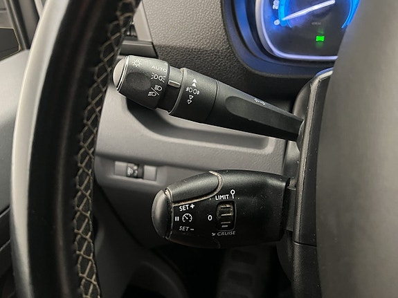 Peugeot e-Expert 16 of 30