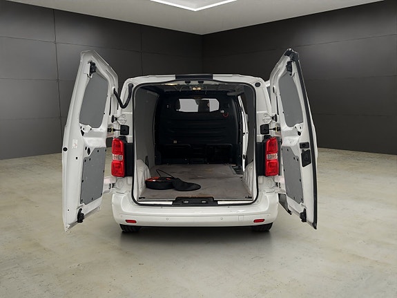 Peugeot e-Expert 12 of 30