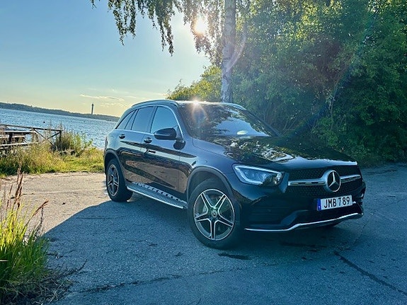 Mercedes-Benz GLC300 de 2 of 8