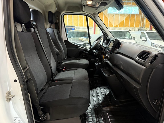 Nissan Interstar 6 of 9
