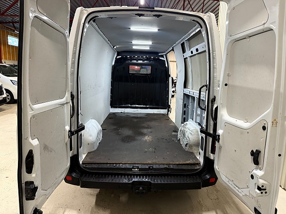 Nissan Interstar 9 of 9