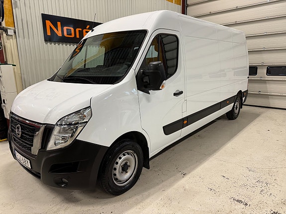 Nissan Interstar 2 of 9