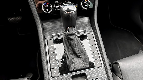 Skoda Superb 16 of 20