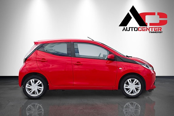 Toyota Aygo 2 of 22