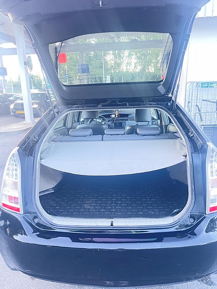 Toyota Prius 9 of 10