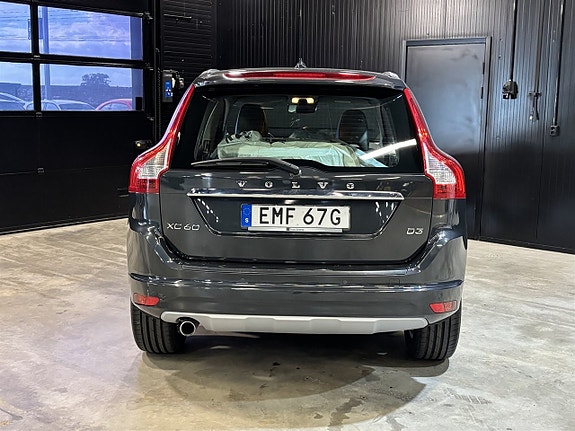 Volvo XC60 5 of 23