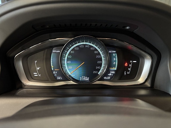 Volvo XC60 9 of 23