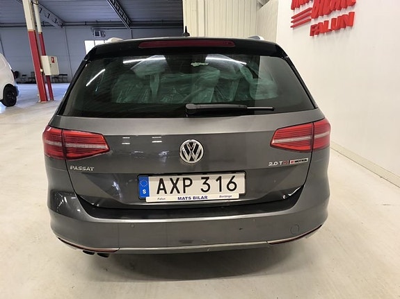 Volkswagen Passat 5 of 10