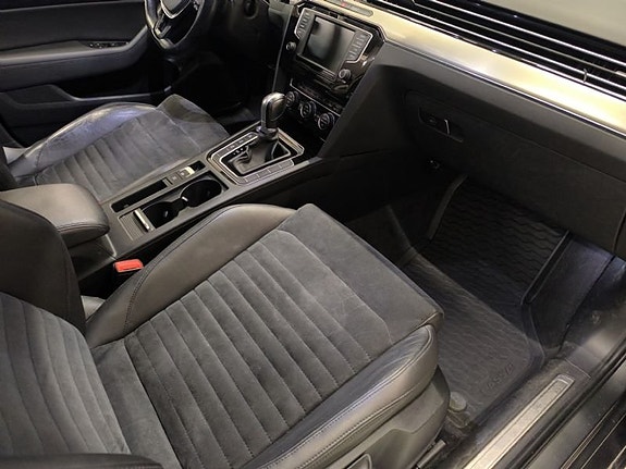 Volkswagen Passat 10 of 10