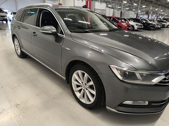 Volkswagen Passat 3 of 10