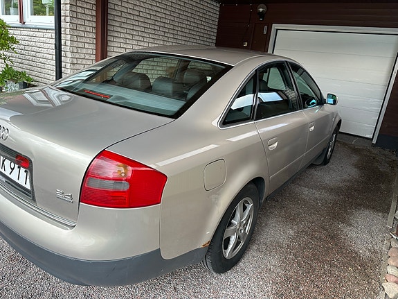 Audi A6 4 of 12