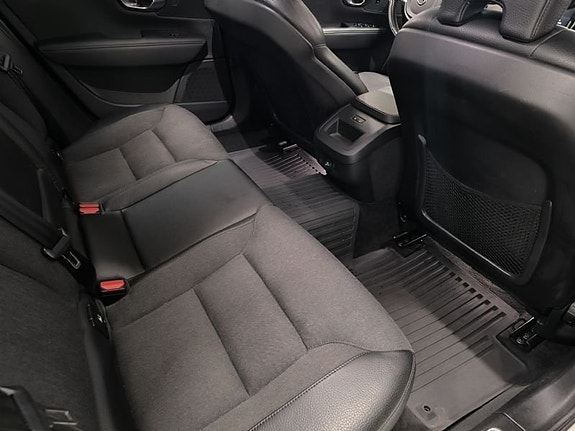 Volvo V90 Cross Country 9 of 10