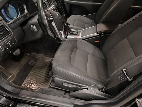 Volvo XC70 7 of 10
