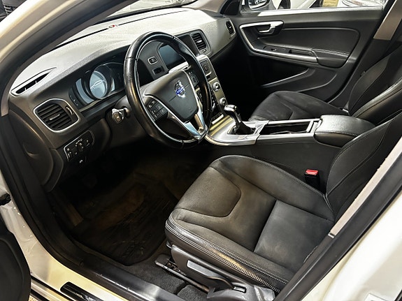 Volvo V60 5 of 6