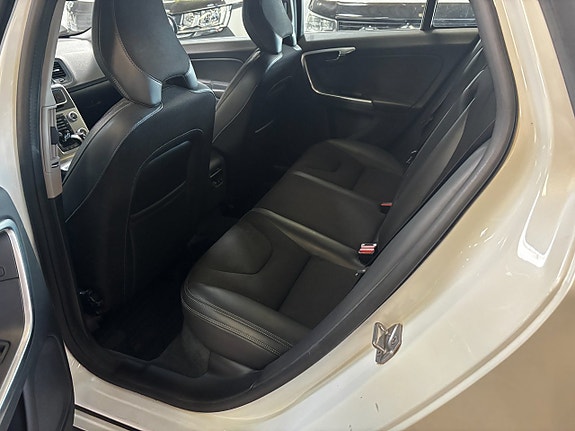 Volvo V60 6 of 6