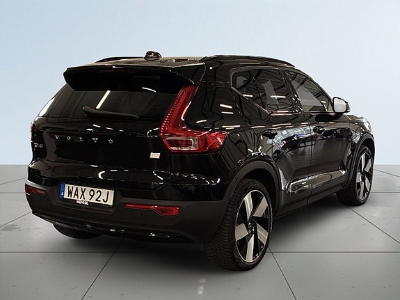 Volvo XC40 6 of 26