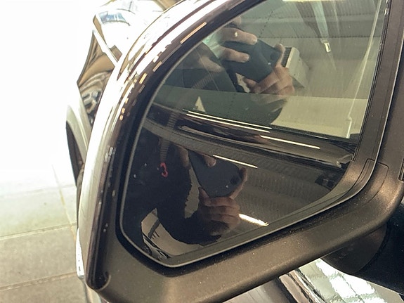 Volvo XC40 12 of 26