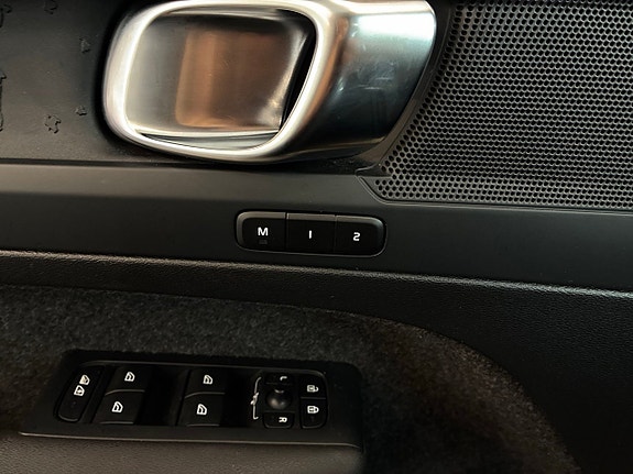 Volvo XC40 14 of 26