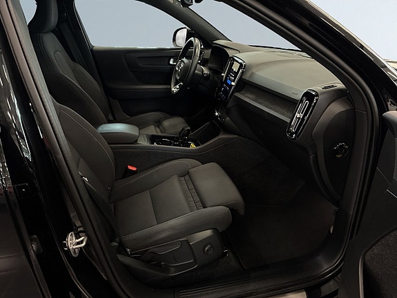 Volvo XC40 18 of 26