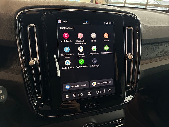 Volvo XC40 16 of 26