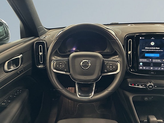 Volvo XC40 11 of 26