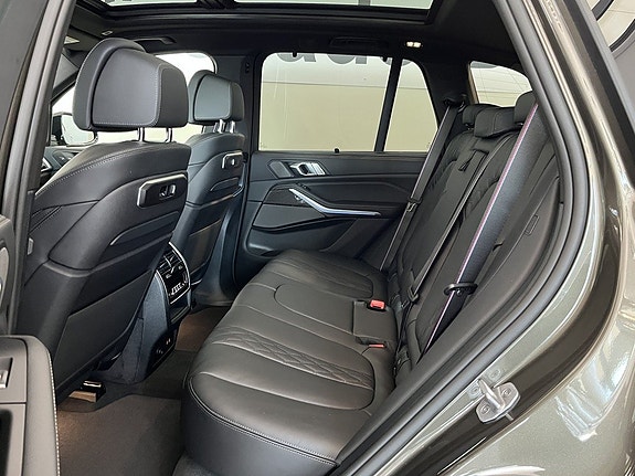 BMW X5 13 of 16