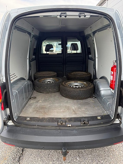 Volkswagen Caddy Maxi 14 of 30