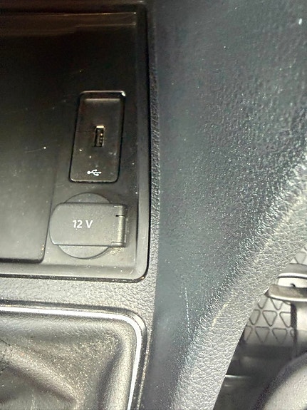 Volkswagen Caddy Maxi 27 of 30