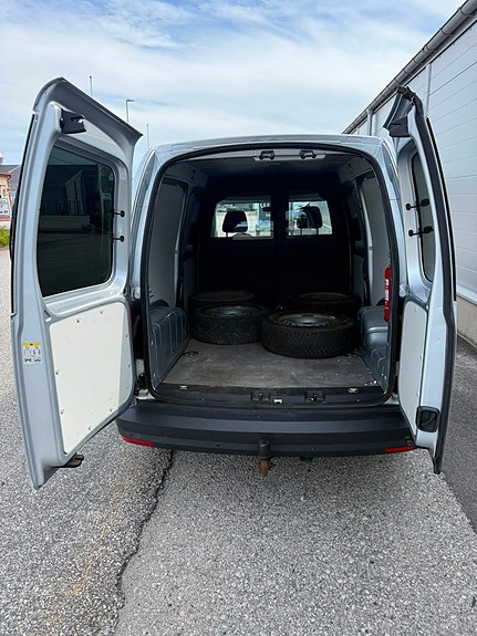 Volkswagen Caddy Maxi 13 of 30