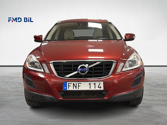 Volvo XC60 3 of 27