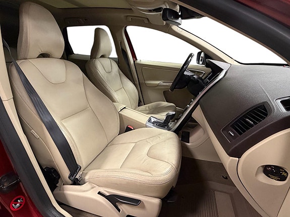 Volvo XC60 11 of 27