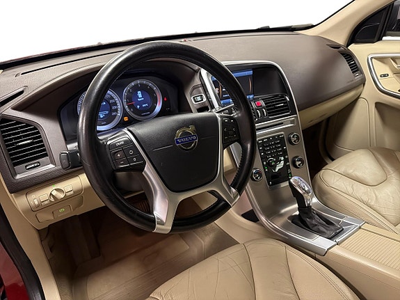 Volvo XC60 8 of 27