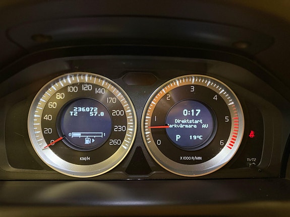 Volvo XC60 13 of 27