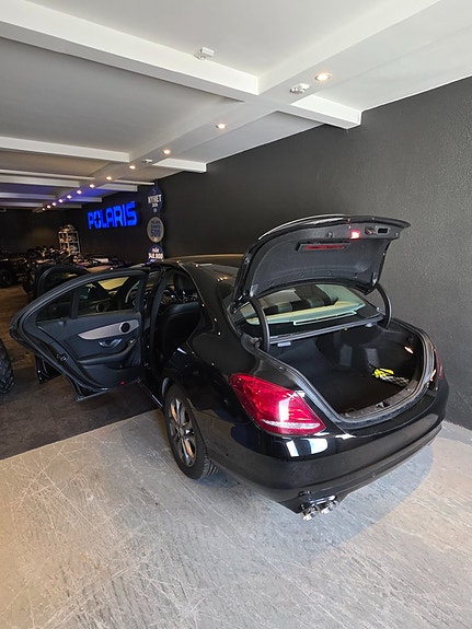 Mercedes-Benz C220 d 11 of 12