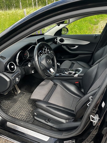 Mercedes-Benz C220 d 8 of 12
