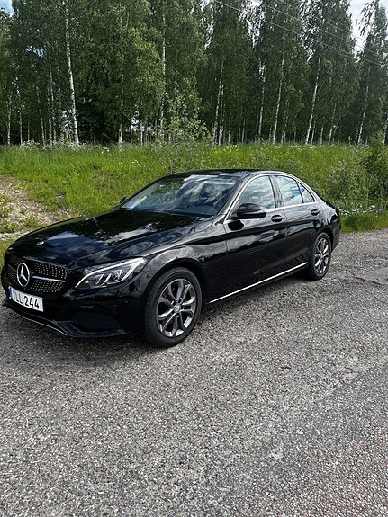 Mercedes-Benz C220 d 4 of 12