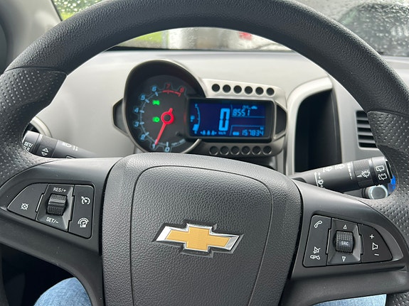 Chevrolet Aveo 2 of 3