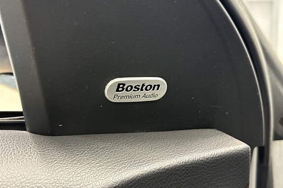 Chrysler 300C 13 of 20