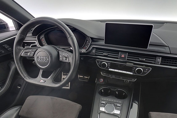 Audi RS4 15 of 30