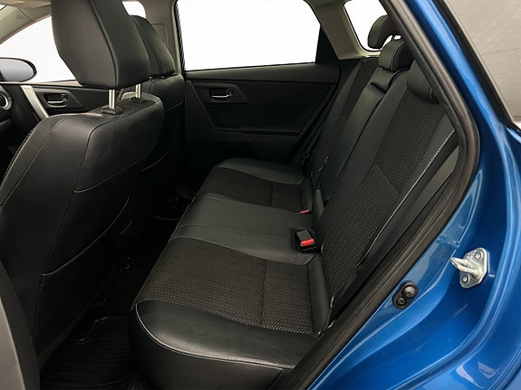 Toyota Auris 24 of 29