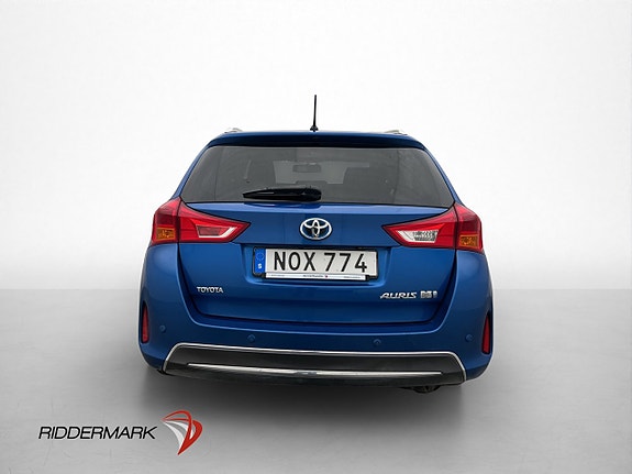 Toyota Auris 7 of 29