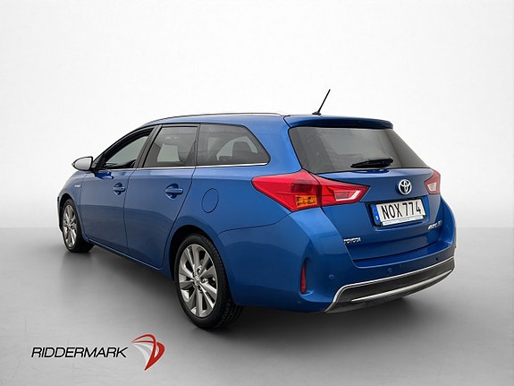 Toyota Auris 6 of 29