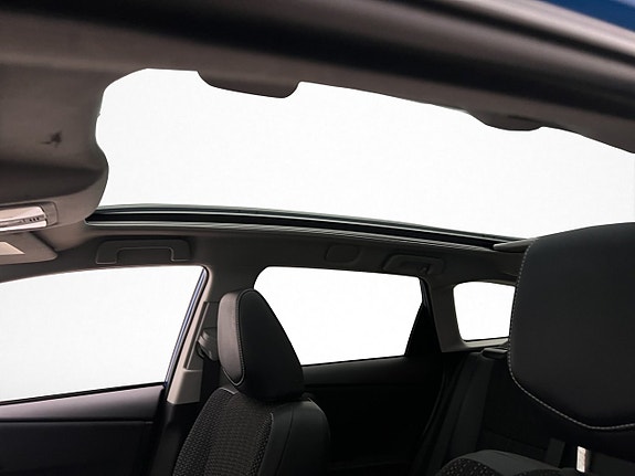 Toyota Auris 12 of 29