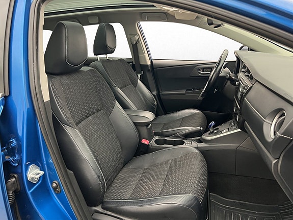 Toyota Auris 22 of 29