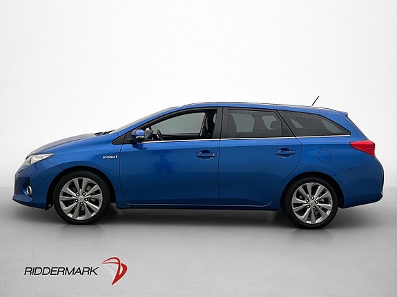 Toyota Auris 5 of 29