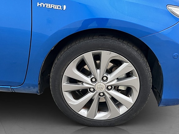 Toyota Auris 27 of 29