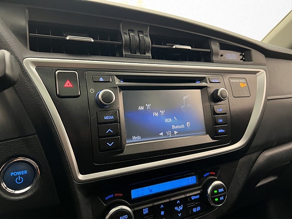 Toyota Auris 19 of 29