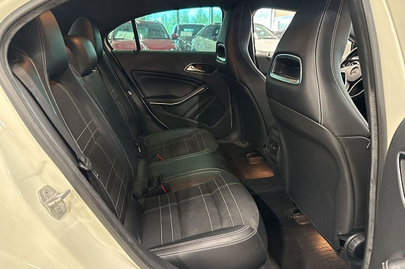 Mercedes-Benz A180 19 of 22